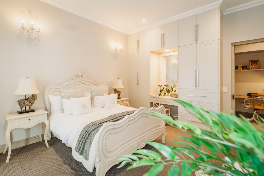 3 Bedroom Property for Sale in Kraaibosch Manor Western Cape